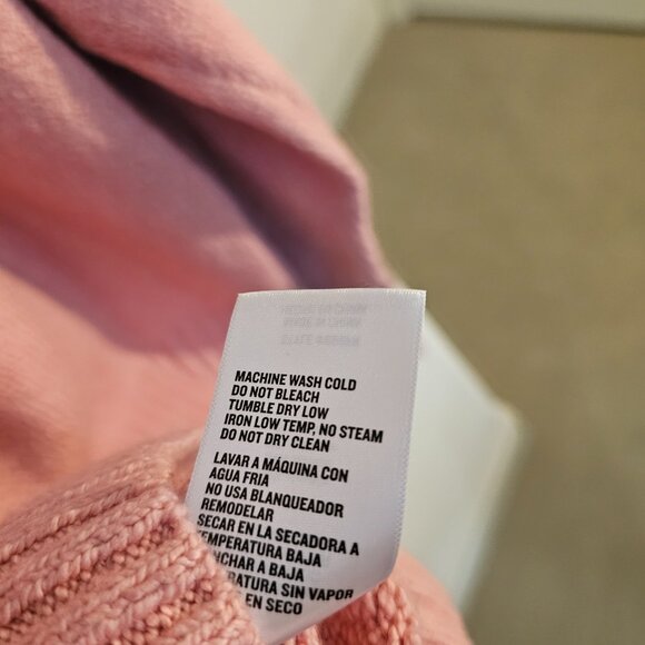Brand New Francesca's Bow Dog Graphic Pullover Sweater in pink Women Large - Picture 4 of 5